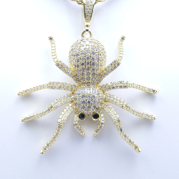 14K Gold Finish Spider + 20" Rope Chain - Picture 6 of 10